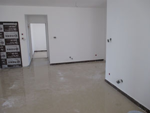 �����r��